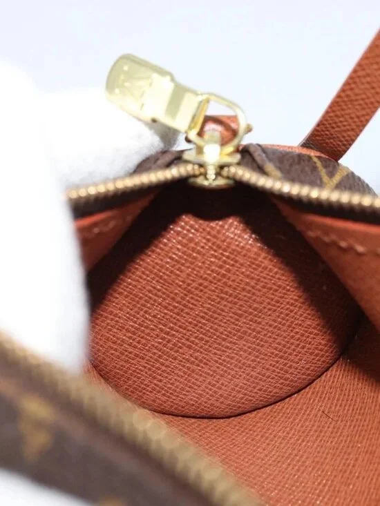 LOUIS VUITTON Monogram Papillon Pouch LV Auth LNZ580 - Picture 13 of 16